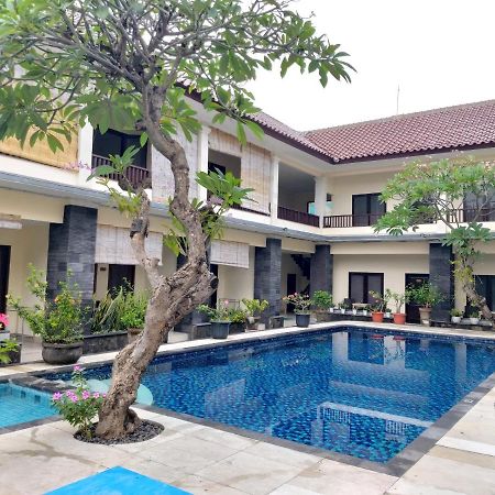 Radha Bali Hotel Kuta  Bagian luar foto