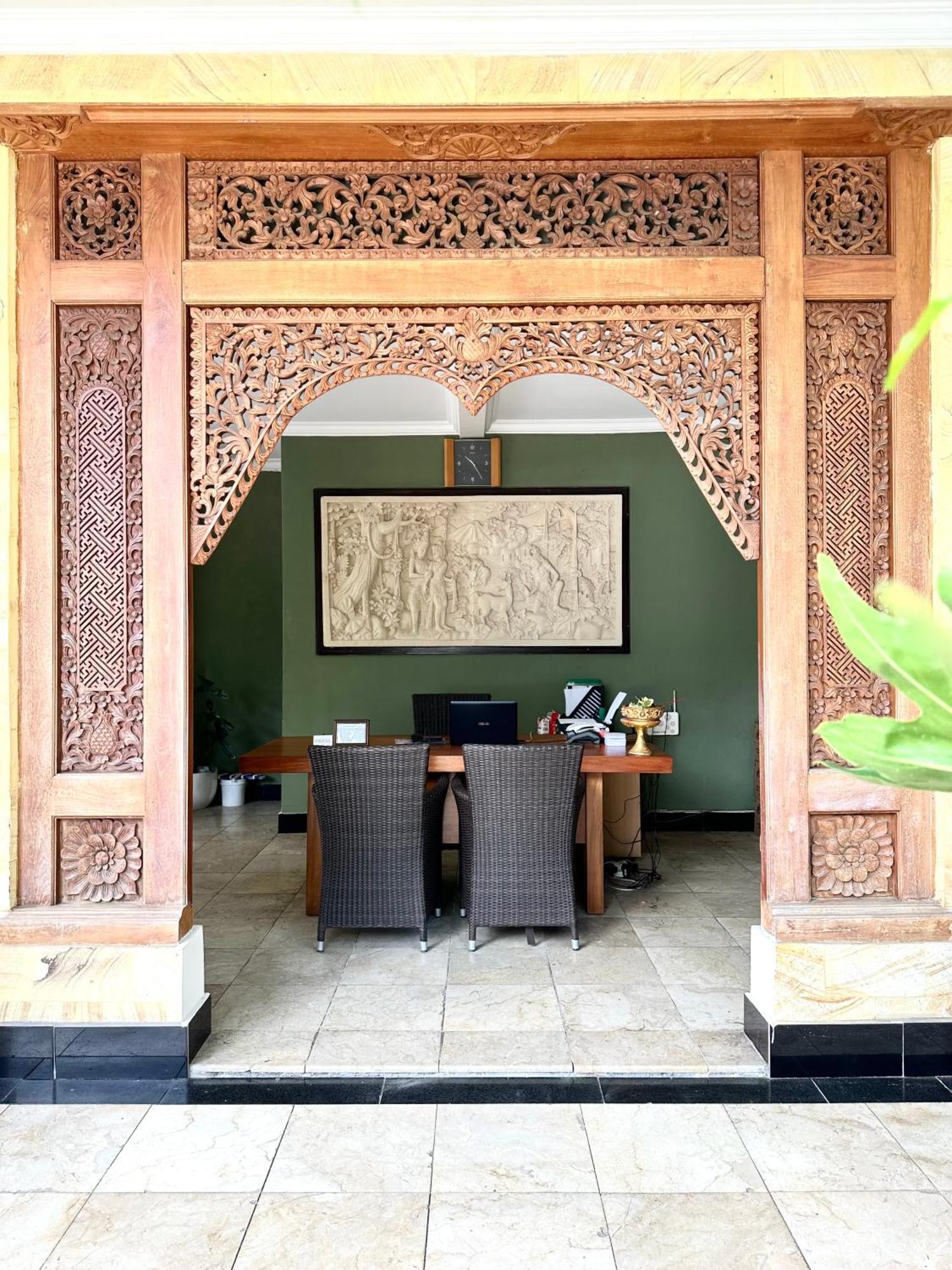 Radha Bali Hotel Kuta  Bagian luar foto